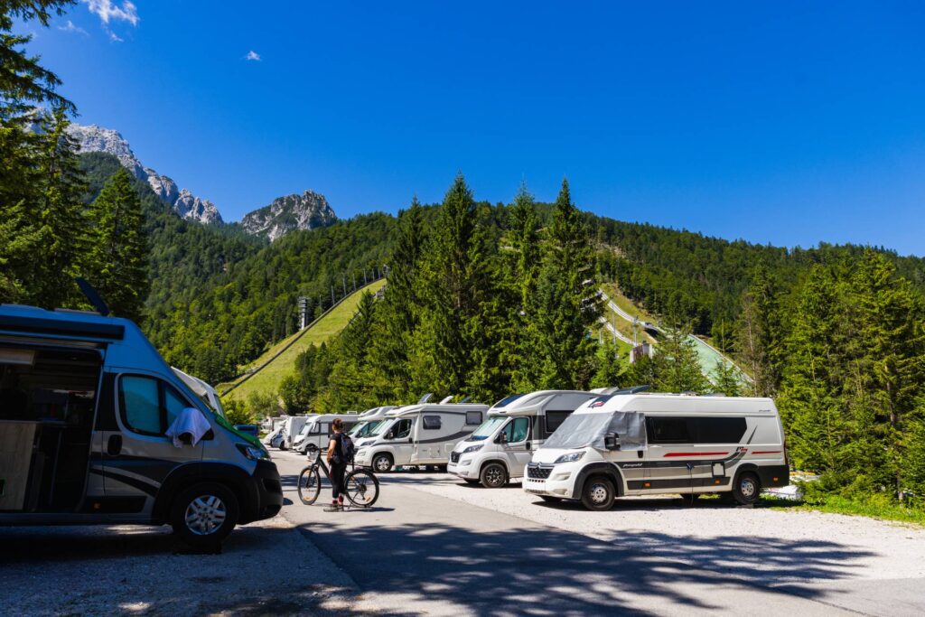 POstajališče za avtodome v Nordijskem centru Planica